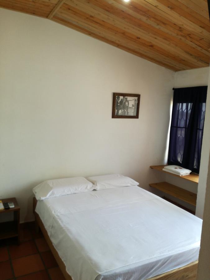 Hotel Pizzeria Opera Tolu Bagian luar foto