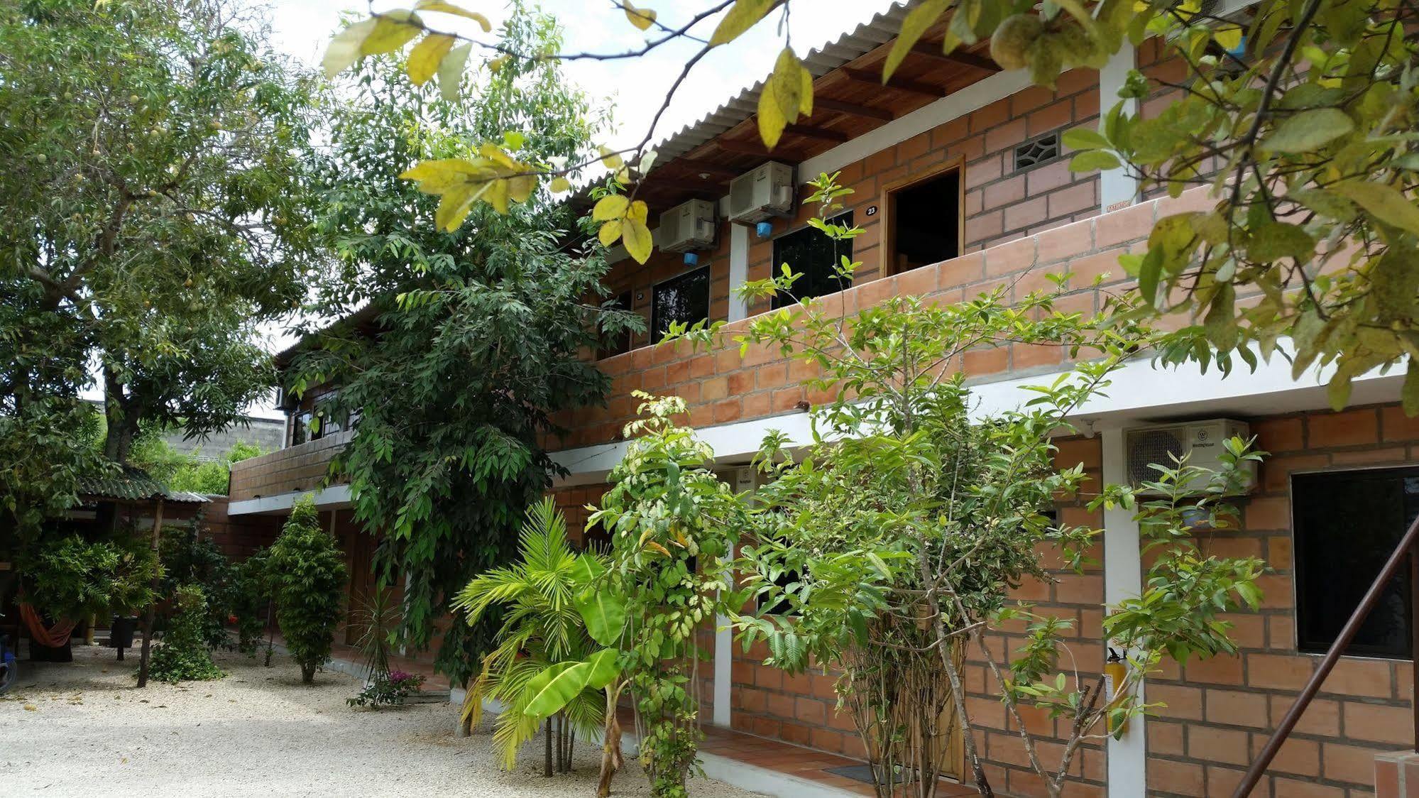 Hotel Pizzeria Opera Tolu Bagian luar foto